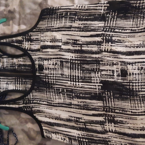 Tank top - Picture 3 of 3